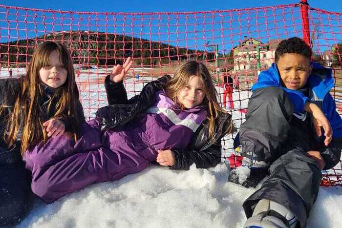 Sortie en luge lors d'un après-midi ensoleillé